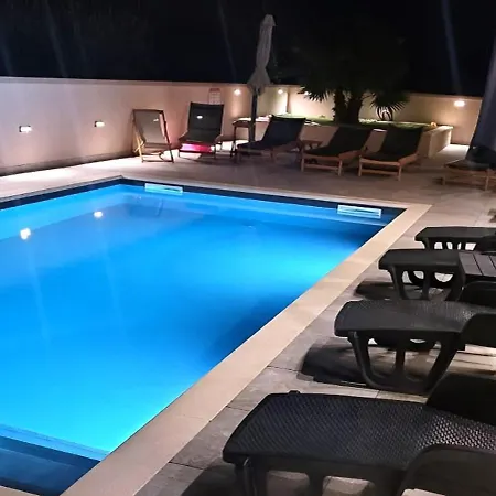 With Jacuzzi, Tavern And Shared Pool