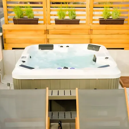With Jacuzzi, Tavern And Shared Pool Lejlighed Sveti Filip i Jakov